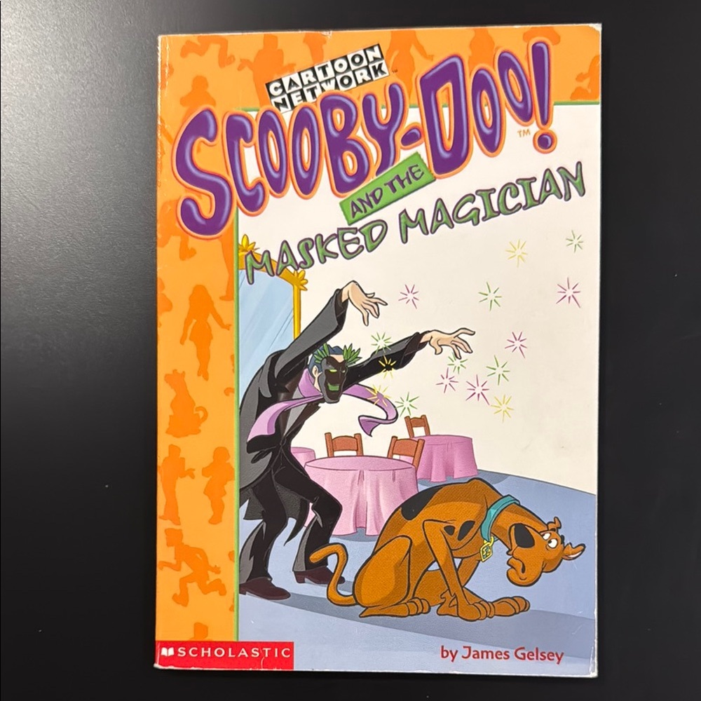 Scooby-Doo! Mysteries #14: Scooby-Doo! and the Masked Magician - Paperback Novel